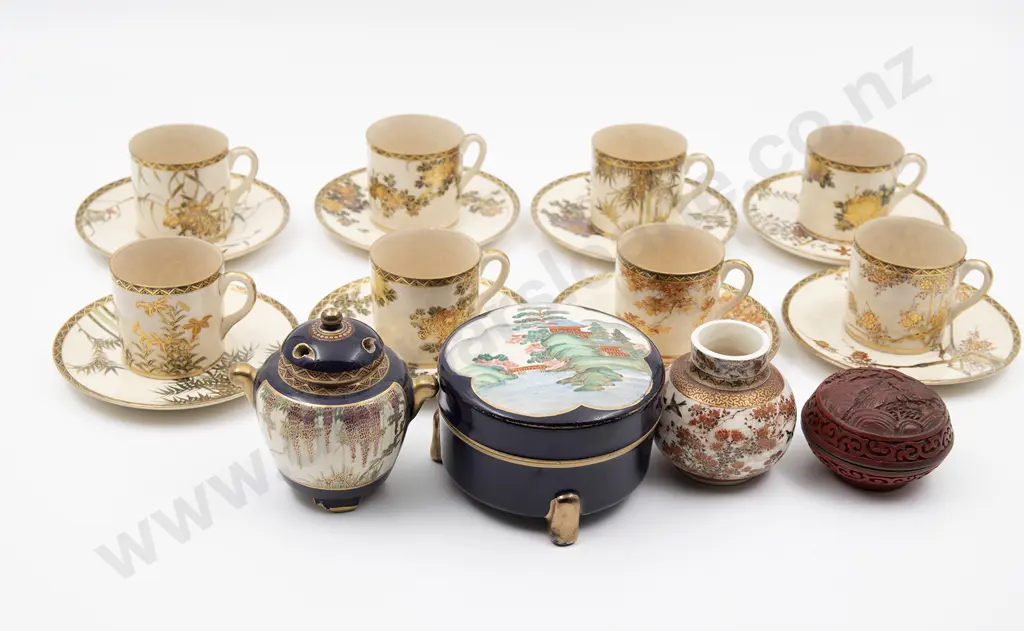 Small Collection Of Japanese Satsuma Ware Image 1++
