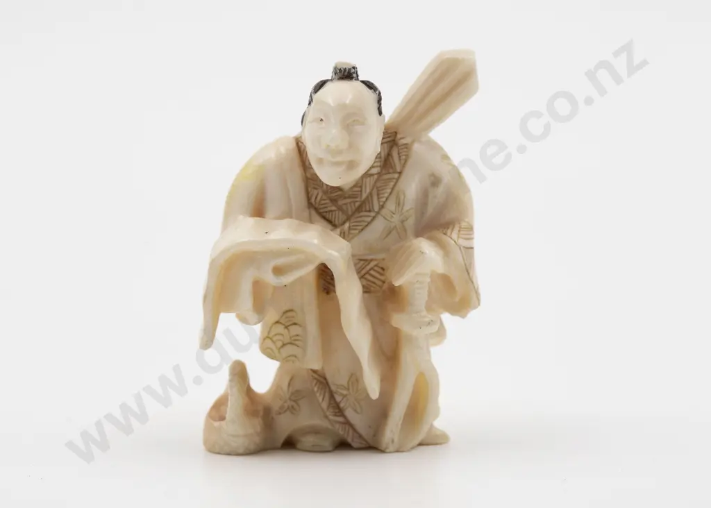 Signed Ivory Netsuke Image 1++