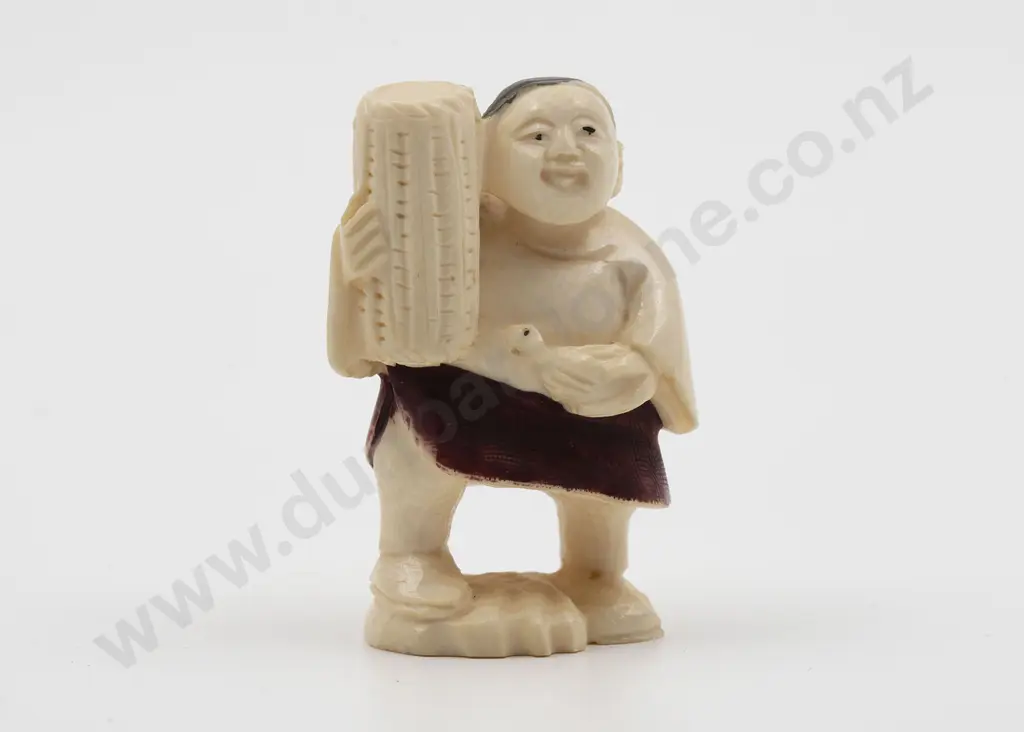 Signed Ivory Netsuke Image 1++