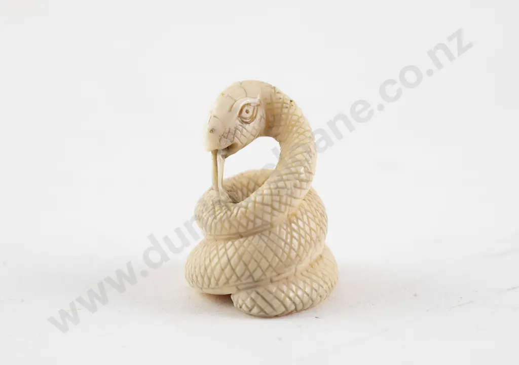 Carved Ivory Netsuke Image 1++