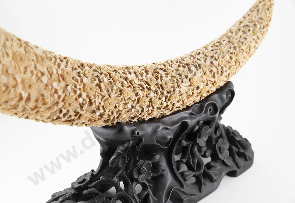 Impressive Late C19th Chinese Carved Ivory Tusk On Stand Image 1++
