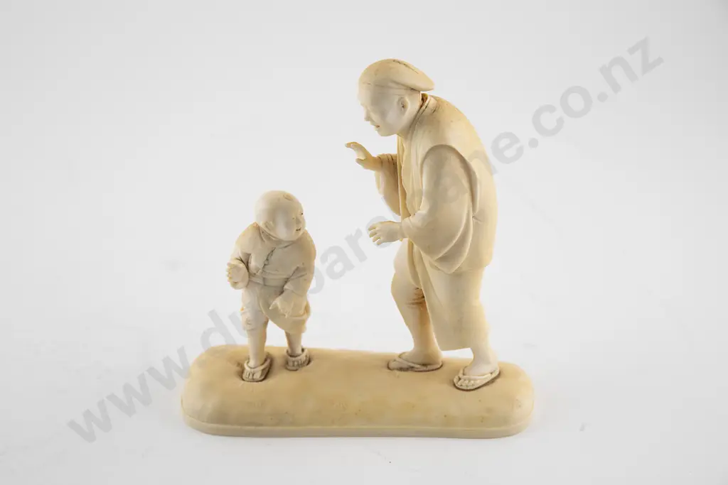 Late C19th Japanese Carved Ivory Of A Father & Son Image 1++