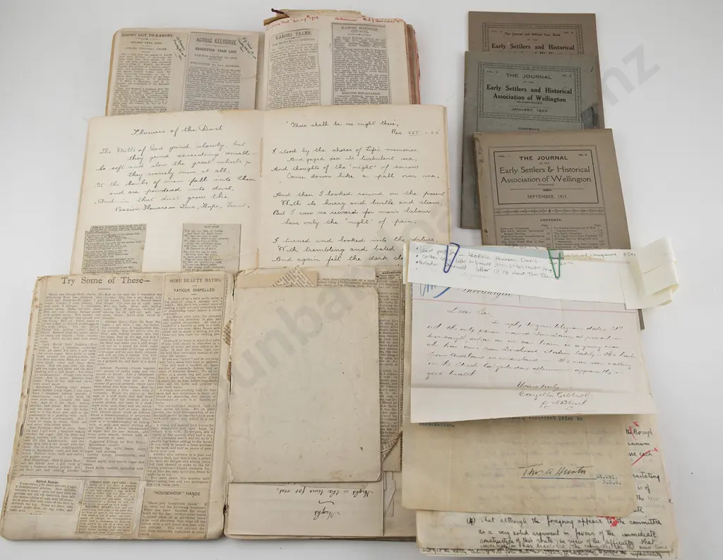 Collection Early C20th Autograph and various albums Image 1++