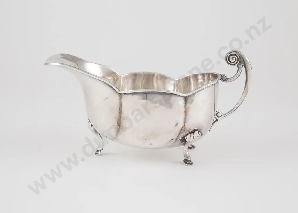 Geo V S/S Gravy Boat Image 1++