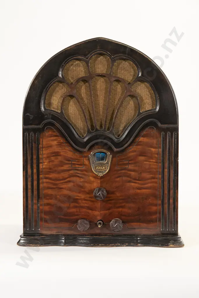 Art Deco Erla Walnut Mantel Radio Image 1++