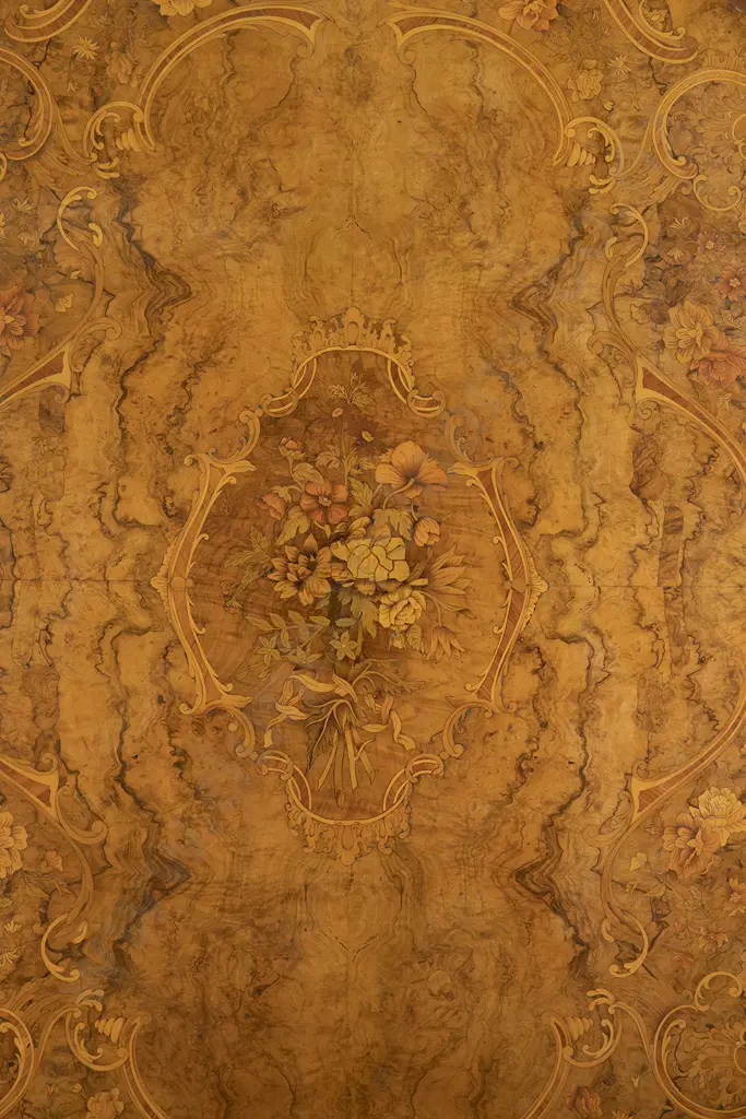 Victorian Burr Walnut & Marquetry Tilt Top Loo Table Image 1++