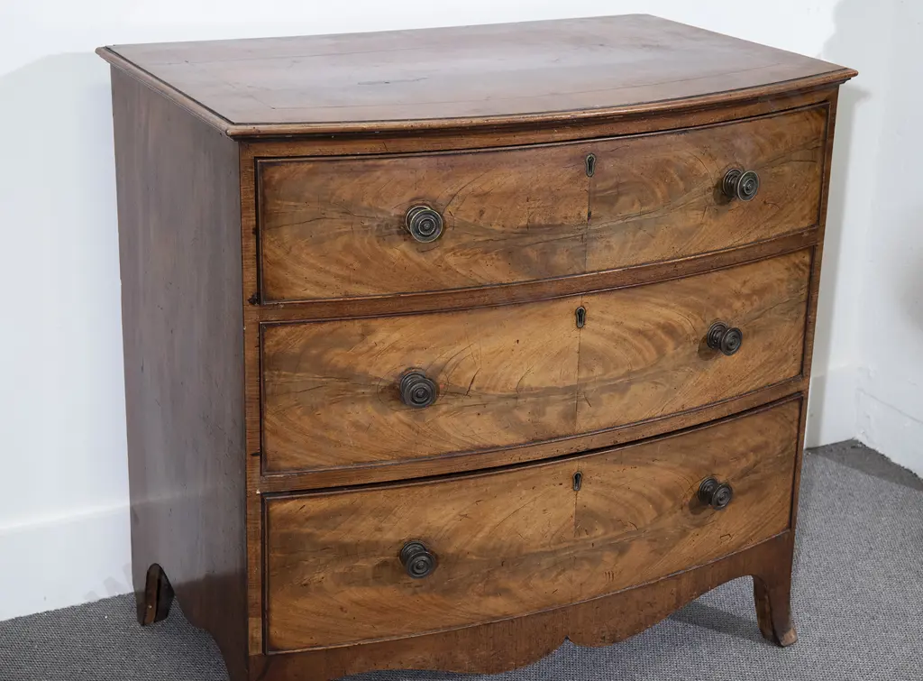 Regency Mahogany Bow Front Chest Image 1++