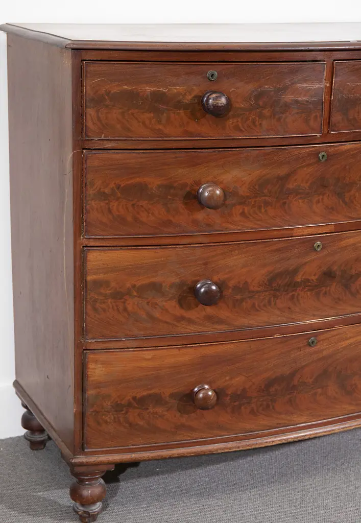 WMIV Mahogany Bow Front Chest Image 1++