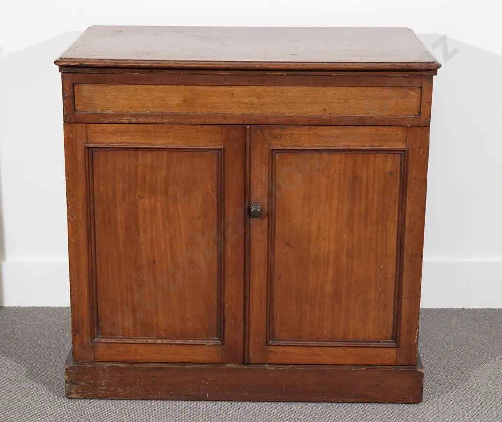 Victorian Mahogany Washstand Image 1++