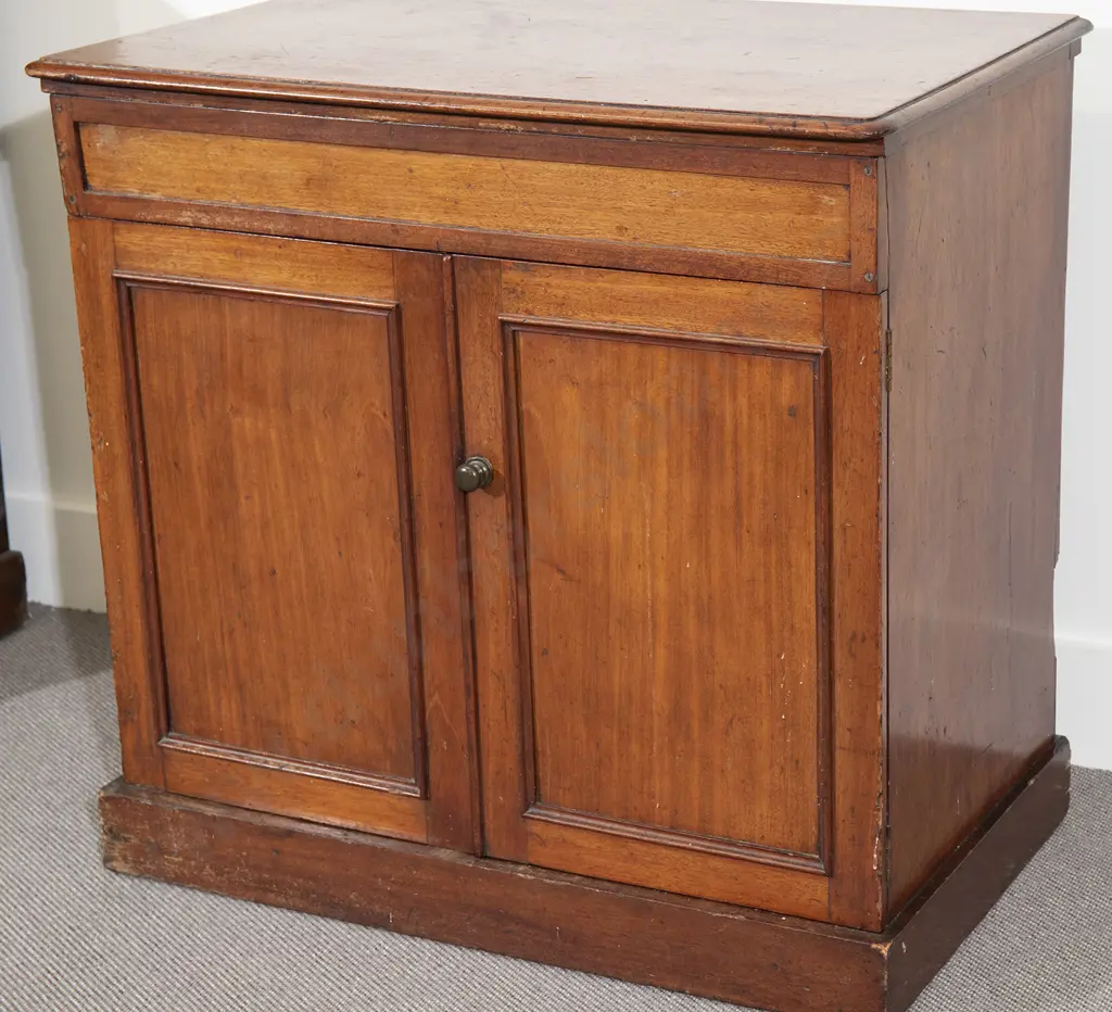 Victorian Mahogany Washstand Image 1++