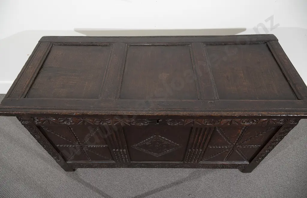 Early C18th Oak Coffer Image 1++