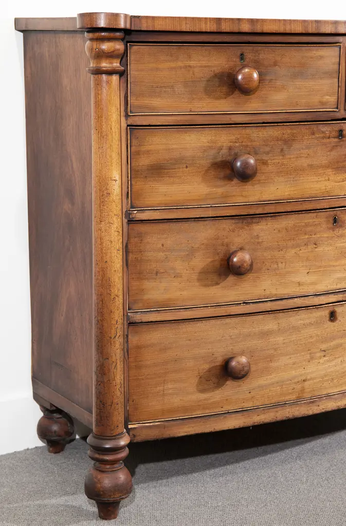 Victorian Mahogany Bow Front Chest Of Drawers Image 1++