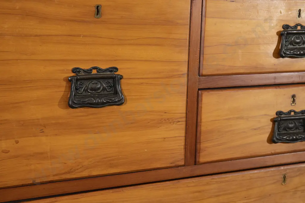 Late C19th NZ Colonial Kauri Scotch Chest Image 1++