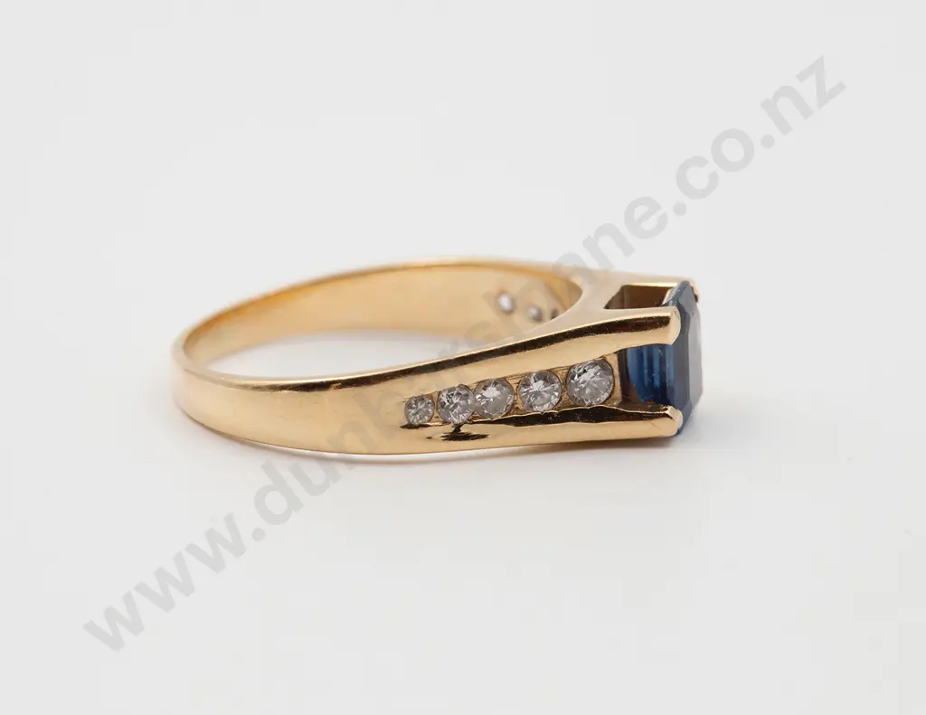 14ct Single Sapphire and Diamond Ring Image 1++
