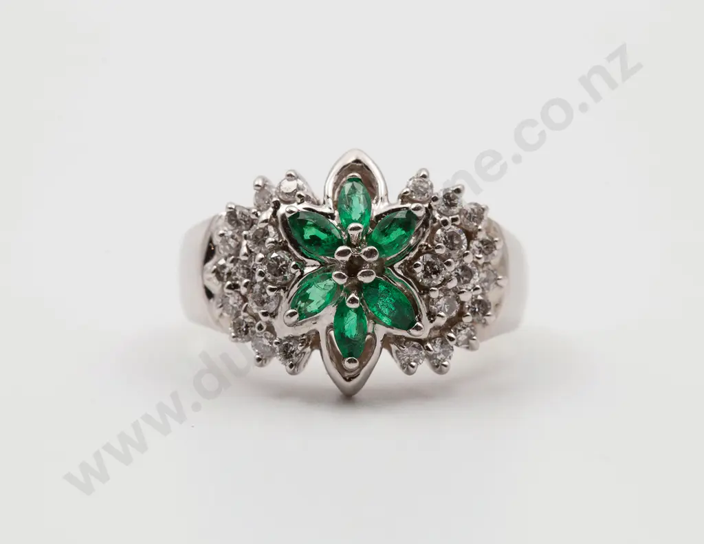 14ct White Gold 32stone Emerald and Diamond Cluster Ring Image 1++