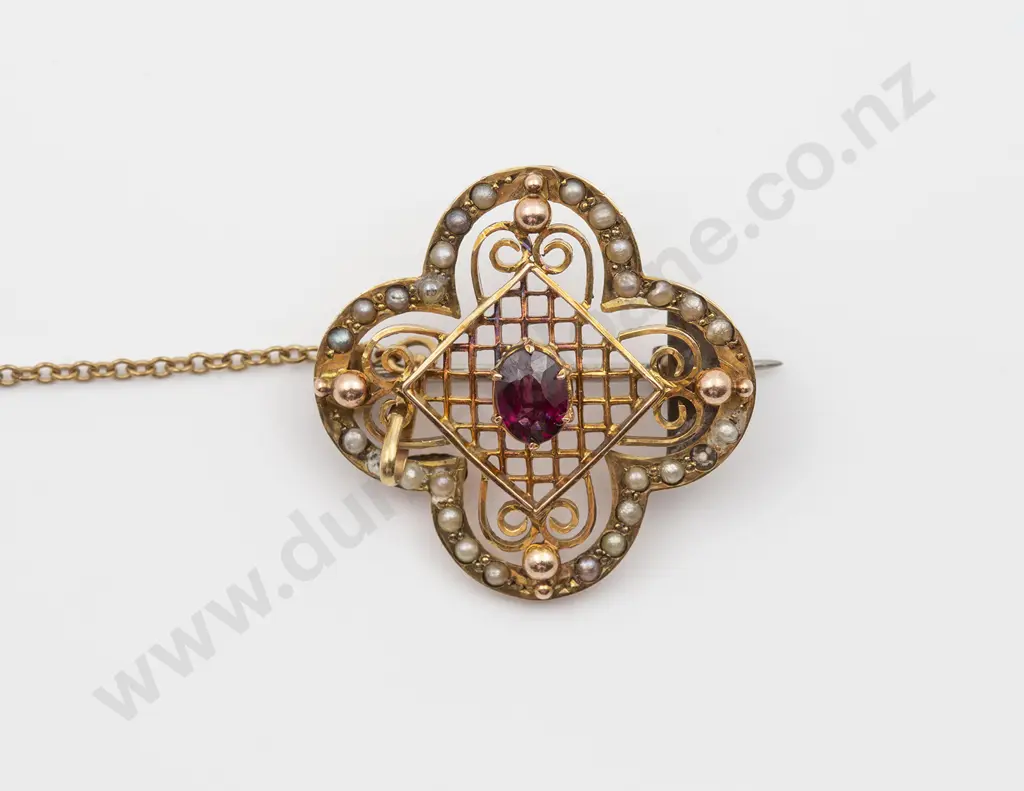 Edwardian 9ct Single Garnet and Seed Pearl Brooch Image 1++