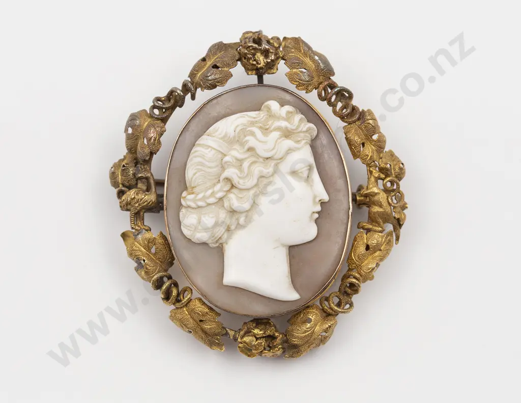 Victorian Grand Tour Cameo Classical Portrait Brooch Image 1++