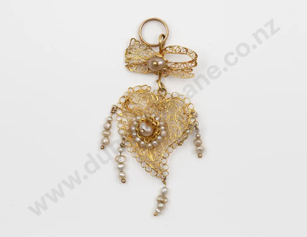 Edwardian 14ct Fine Filigree Heart Pendant Image 1++