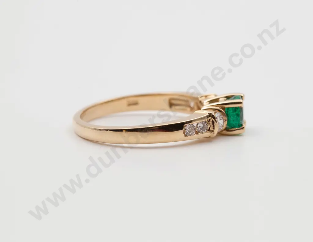 14ct Single Stone Emerald Bridge Ring Image 1++