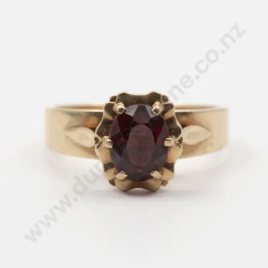 9ct SIngle Garnet Ring