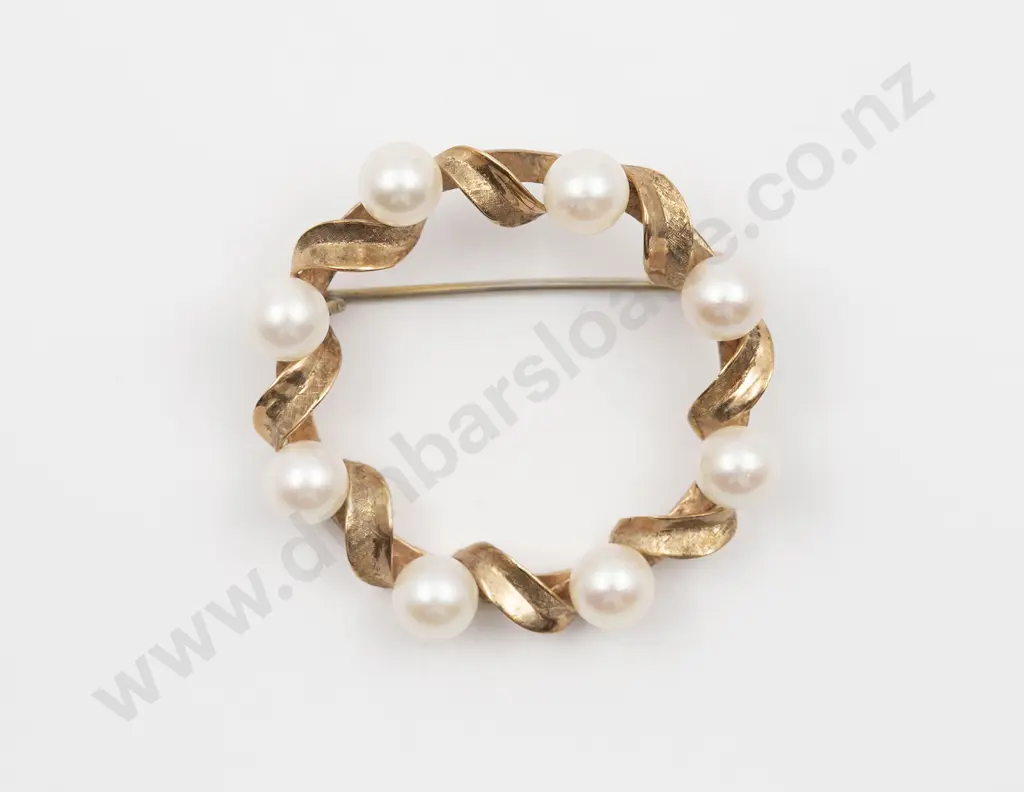9ct Eight Cultured Pearl Circle Brooch Image 1++