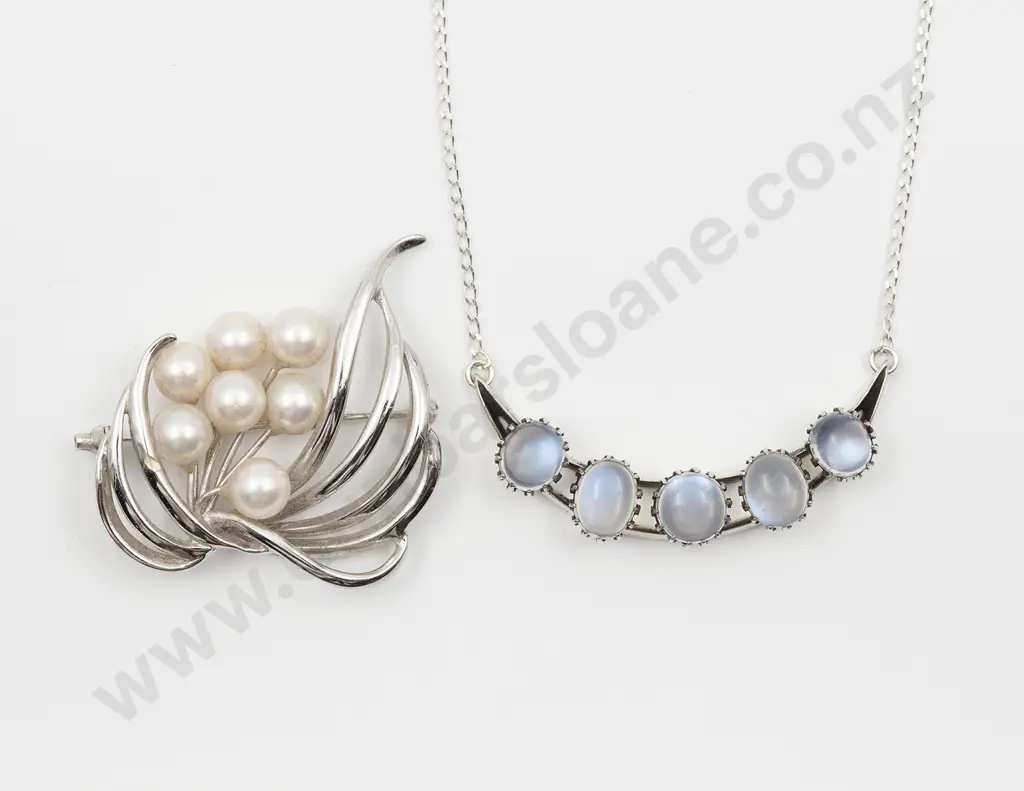 S/S Five Moonstone Crescent Necklace Image 1++