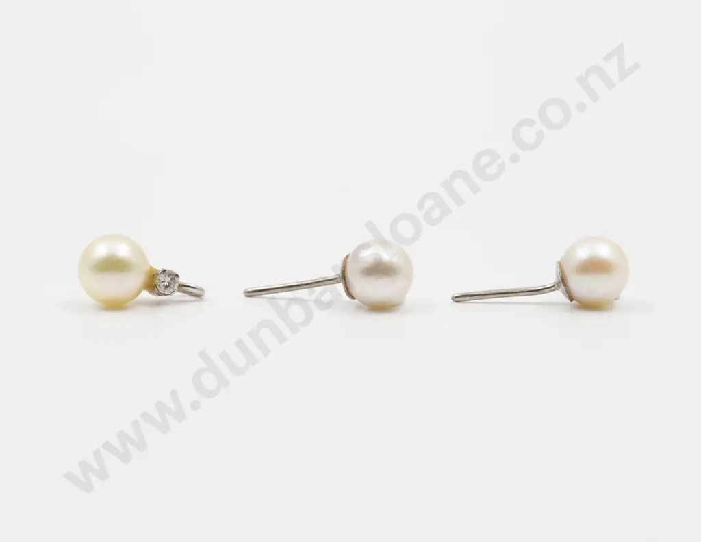 Pair 14ct White Gold Single Stud Pearl Earrings and Pendant Image 1++