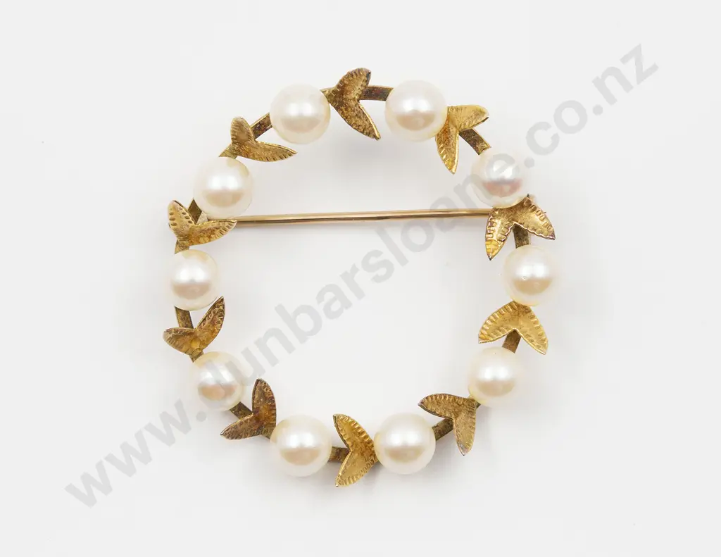 14ct Cultured Pearl Circlet Brooch Image 1++