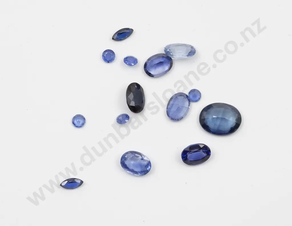 Collection 14 Unmounted Sapphires Image 1++