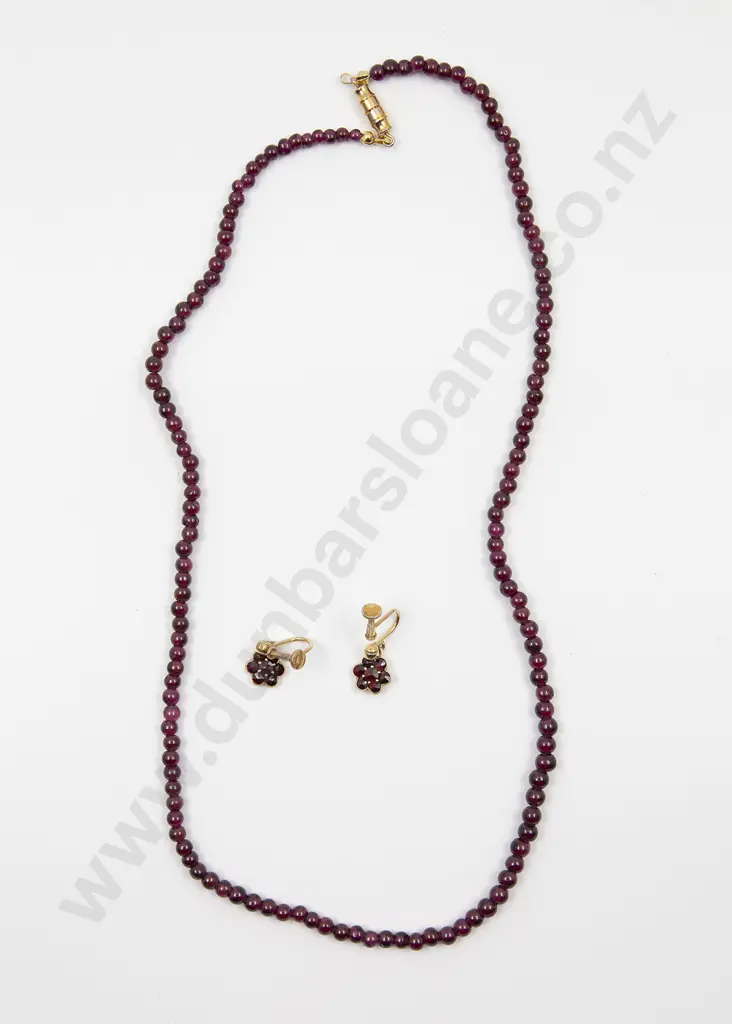 Pair .900 SIlver GIlt Garnet Cluster Pendant Earrings Image 1++