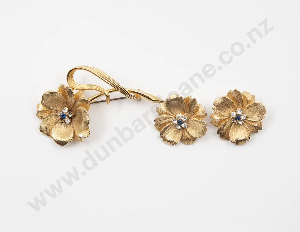 Mid C20th Sphinx Gilt Metal and Diamonte Flower Brooch Image 1++