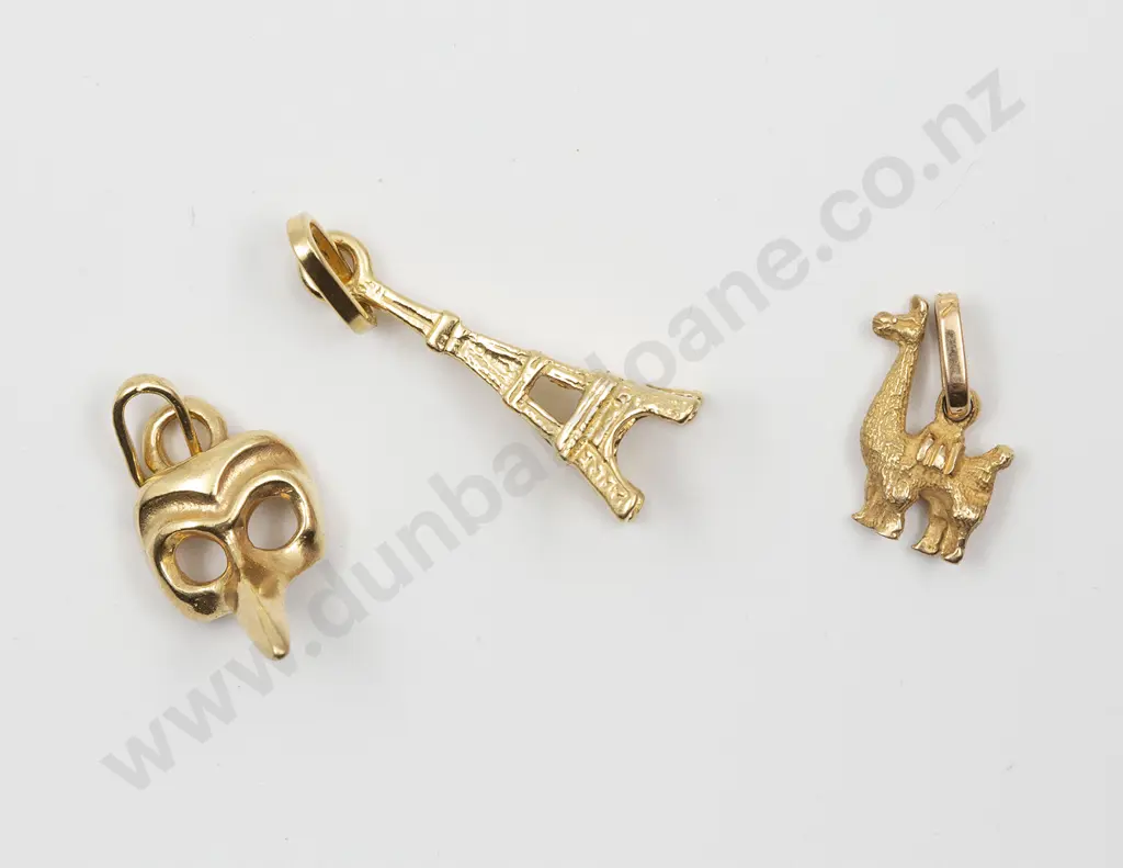 Three 18ct Gold Charms Image 1++