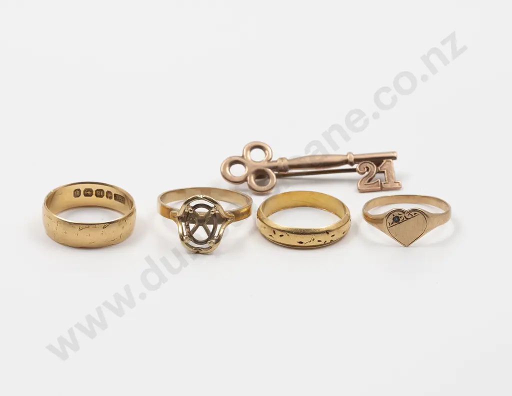 Four Gold Rings Image 1++