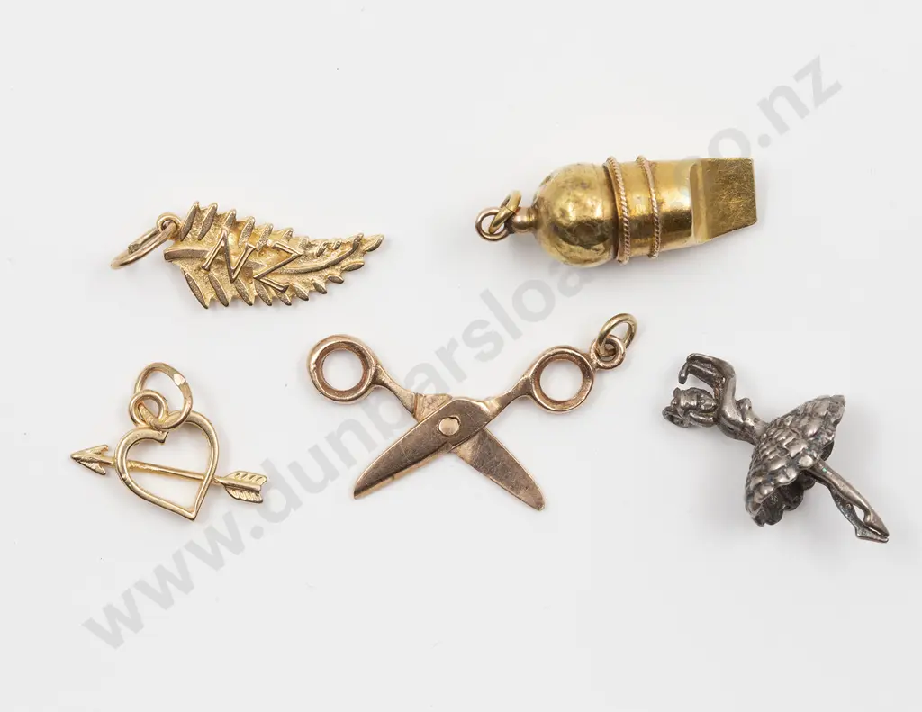 Victorian 15ct Whistle Charm Image 1++