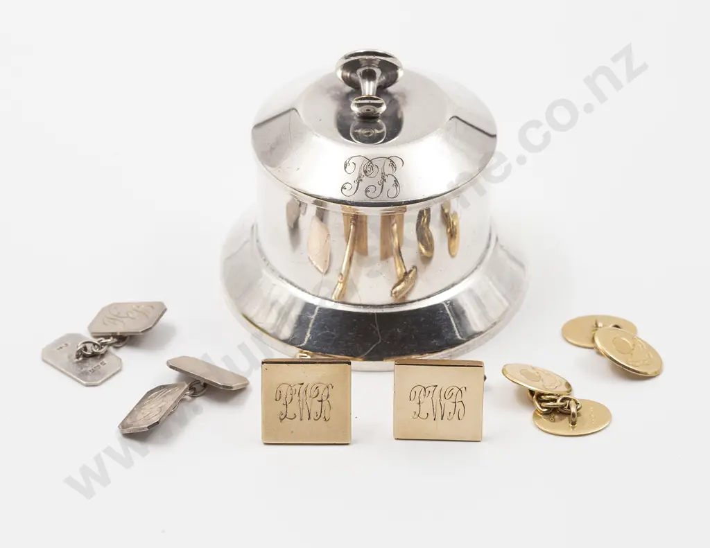 Pair 18ct Cuff-Links Image 1++