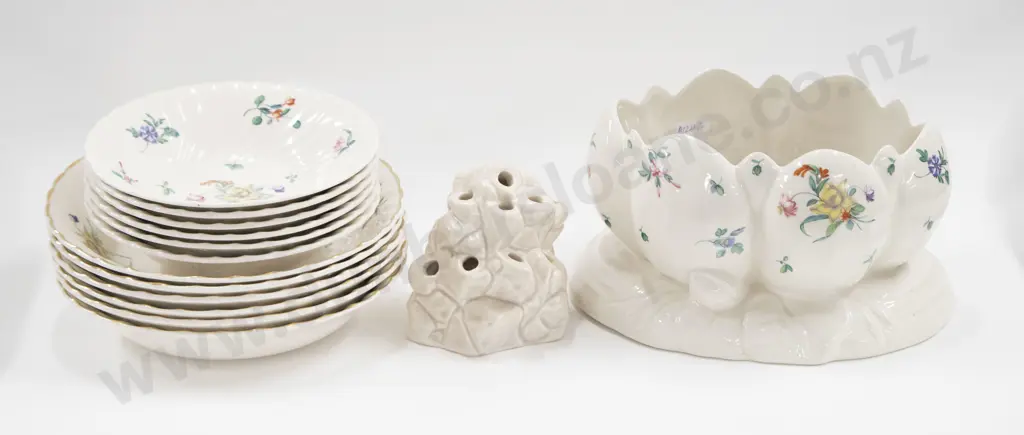 Qty of Assorted Clarice Cliff Bowls Together With Flower Trough and Other Image 1++