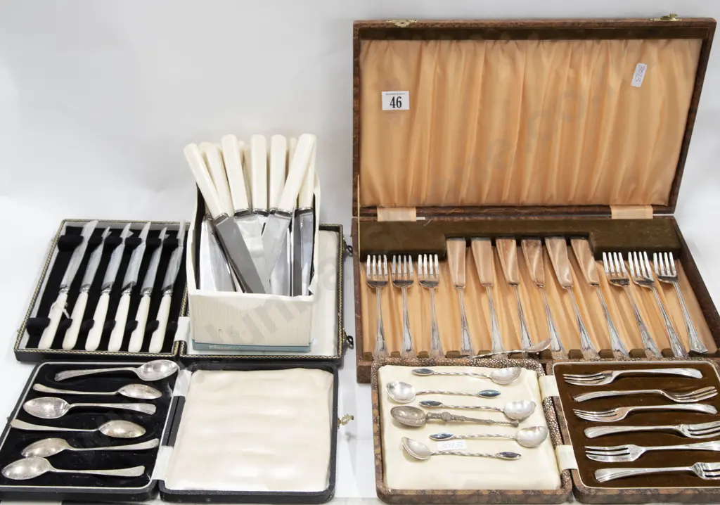 Qty of Assorted Boxed and Loose Cutlery Including S/S Tea Spoons Image 1++