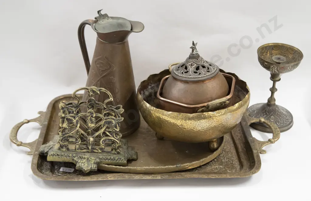 Qty of Assorted Copper and Brass Image 1++