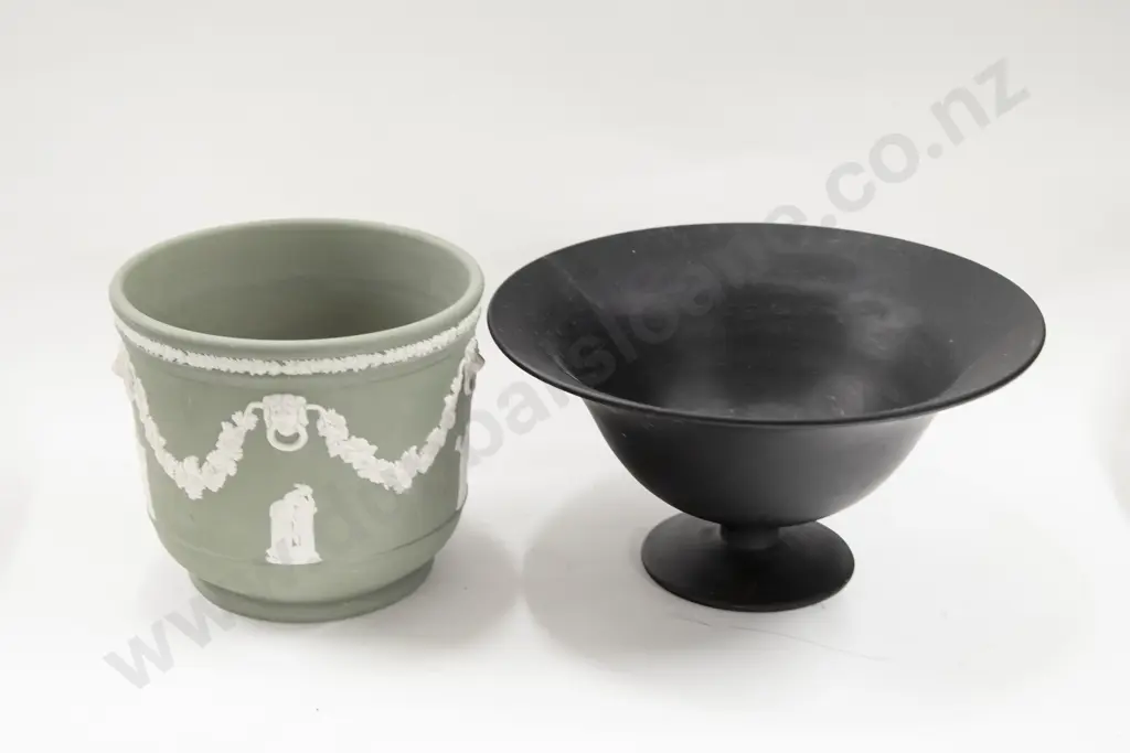 Wedgwood Planter and Other Image 1++