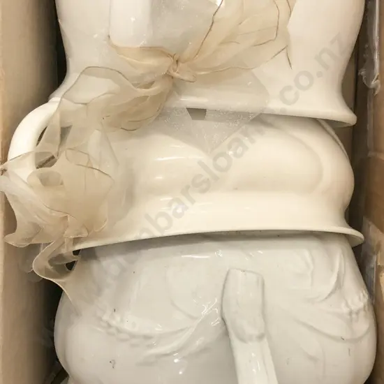 3 Chamber Pots