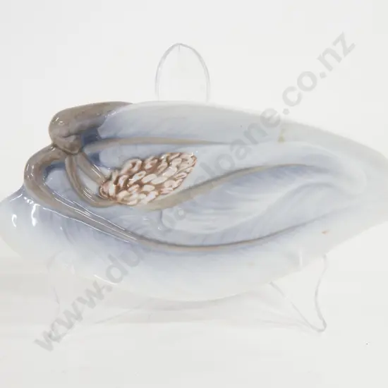 B&G Floral Form Dish