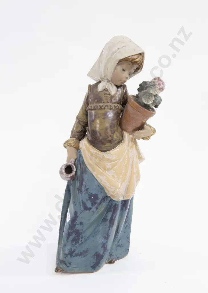 Lladro Stoneware Figure of Girl With Flowers Image 1++
