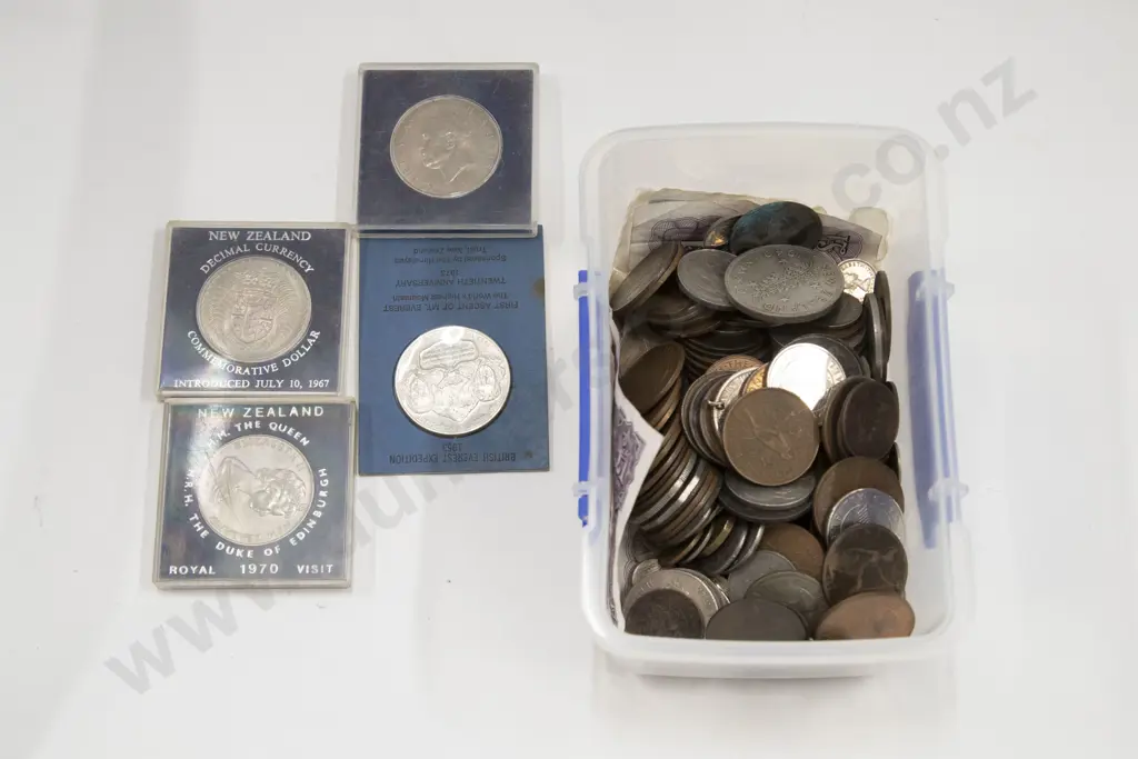 Box of Assorted Loose Coinage and Notes Image 1++