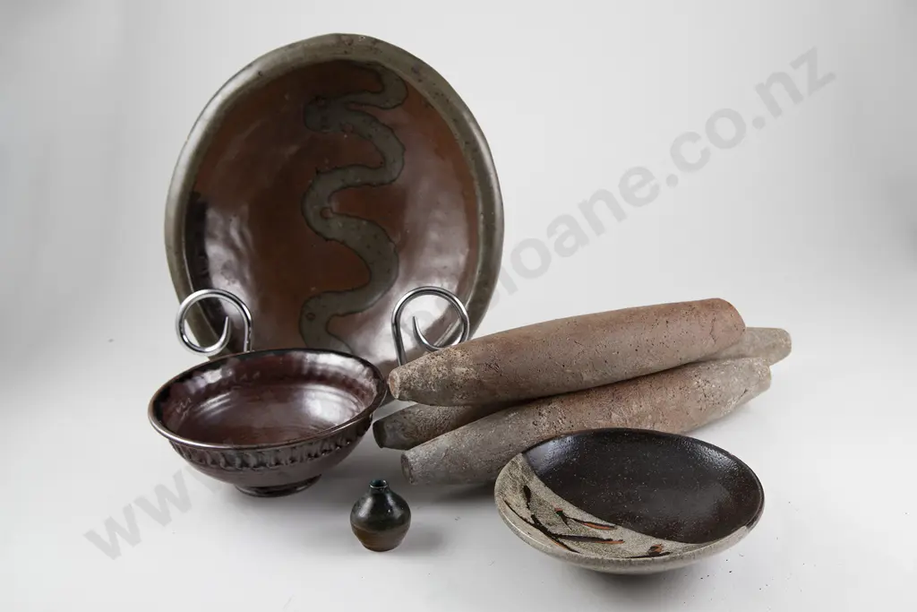 Five Various NZ Pottery Pieces Image 1++