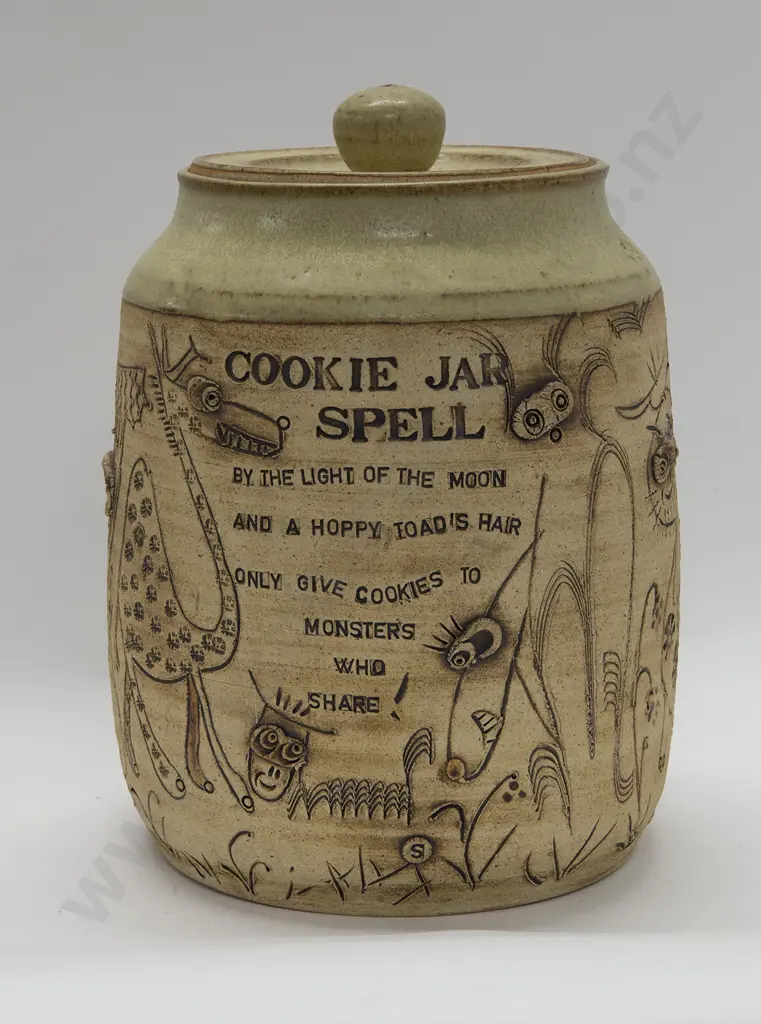 Una Sharpley Cookie Jar Image 1++