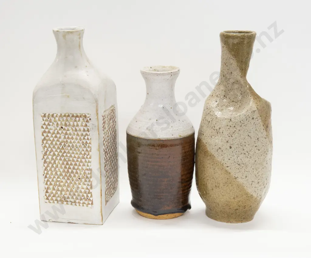 Loma Hunt 3 Stoneware Vases Image 1++