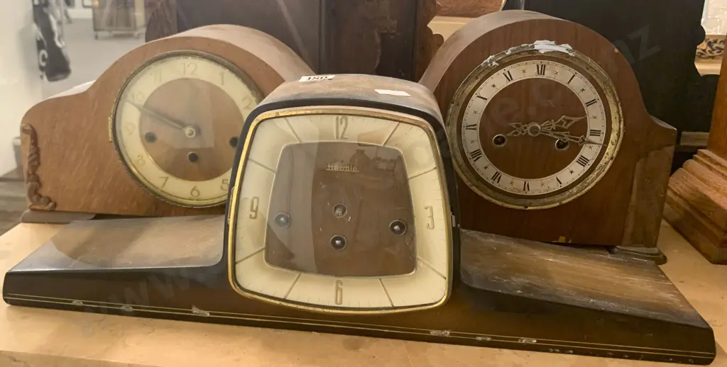 3 Mantel Clocks (AF) Image 1++