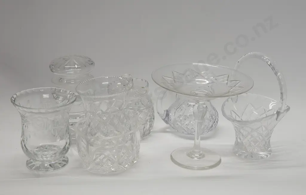 Qty of Assorted Crystal Including Comport Image 1++