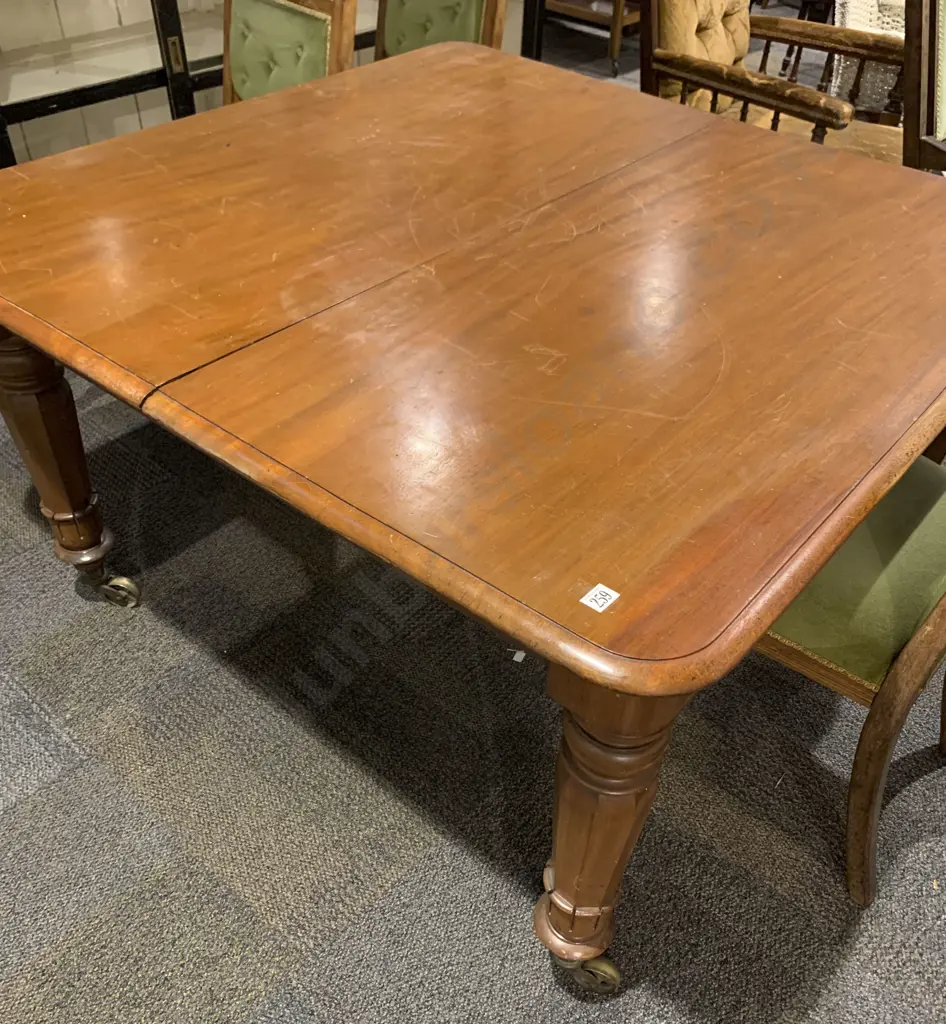 WMIV Mahogany Dining Table Image 1++