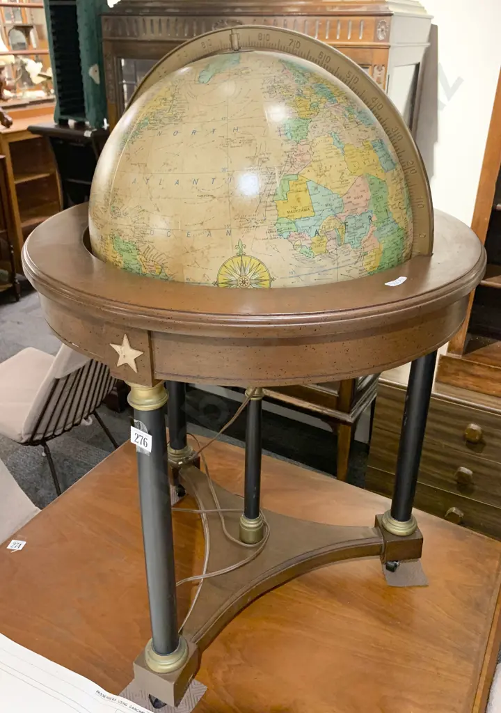 Globe Lamp Image 1++